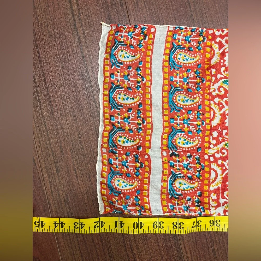 🔥 vintage 1970’s silk scarf